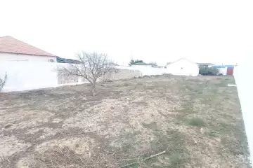 Satılır Həyət Evi Qalada