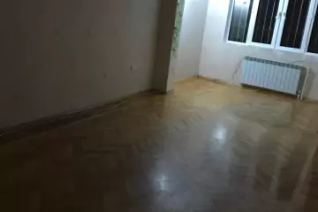 Satılır Köhnə Tikili 8-ci Kilometrdə