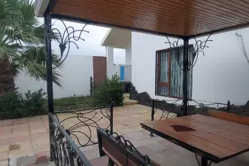Satılır Həyət Evi Qalada