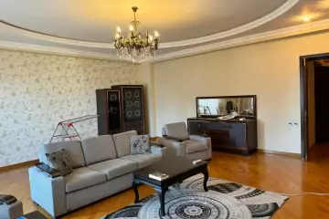 Aylıq Kirayə Yeni Tikili 28 May Metrosu ətrafında