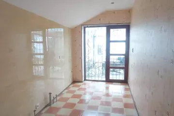 Satılır Həyət Evi Qalada