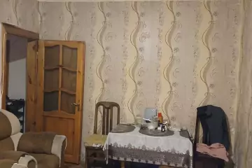 Satılır Köhnə Tikili Biləcəridə
