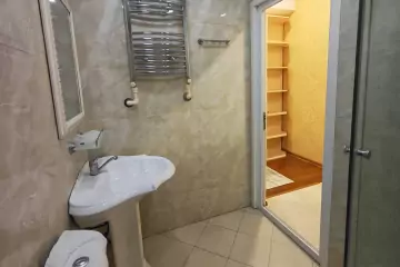Satılır Yeni Tikili Yeni Yasamalda
