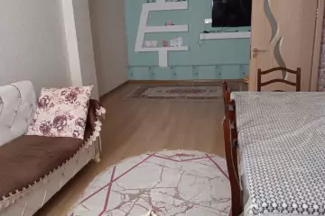 Satılır Yeni Tikili Qurtuluş 93da