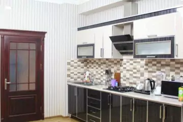 Satılır Yeni Tikili Azərbaycan Dillər Universitetində