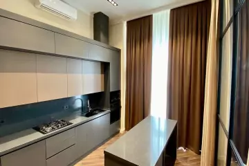 Satılır Yeni Tikili Ağ şəhər Kompleksində