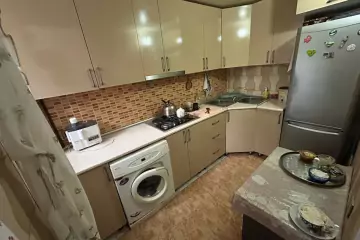 Satılır Köhnə Tikili İzmir Parkı