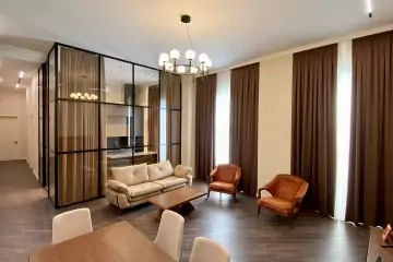 Satılır Yeni Tikili Ağ şəhər Kompleksində