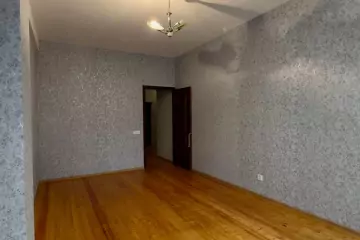 Satılır Yeni Tikili 8-ci Kilometrdə
