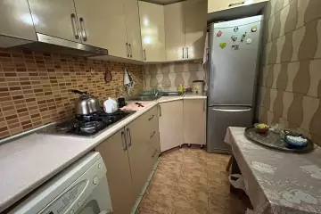 Satılır Köhnə Tikili İzmir Parkı
