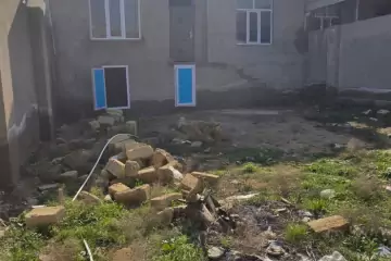 Satılır Həyət Evi Bakıda