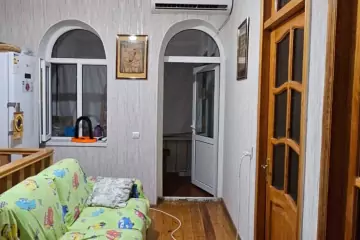 Satılır Həyət Evi Qaraçuxurda