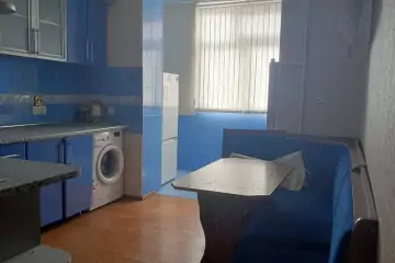 Satılır Köhnə Tikili 8-ci Kilometrdə 