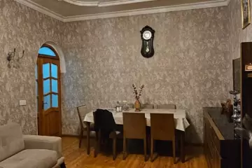 Satılır Həyət Evi Qaraçuxurda