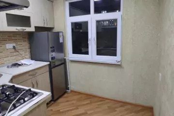 Aylıq Kirayə Köhnə Tikili 8-ci Kilometrdə