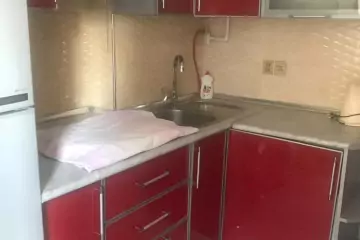 Satılır Köhnə Tikili Sahil Bağıda