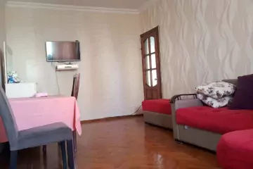 Satılır Köhnə Tikili 8-ci Kilometrdə