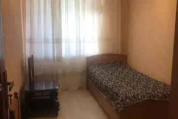 Satılır Köhnə Tikili Sahil Bağıda