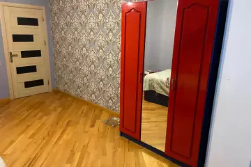 Satılır Köhnə Tikili Bakıda