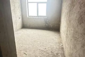 Satılır Yeni Tikili Heydər əliyev Mərkəzində