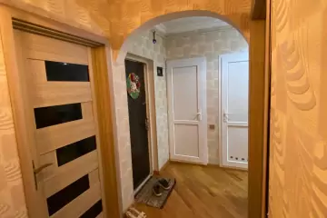 Satılır Köhnə Tikili Bakıda