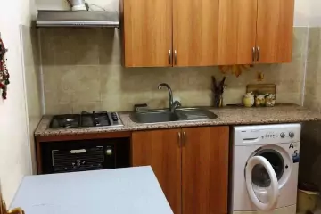 Satılır Yeni Tikili Elmler Akademiyasıda