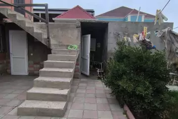Satılır Həyət Evi Masazırda