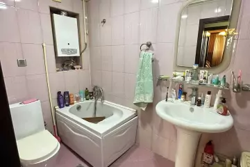 Satılır Köhnə Tikili İçərişəhərdə