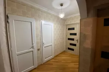 Satılır Köhnə Tikili Bakıda