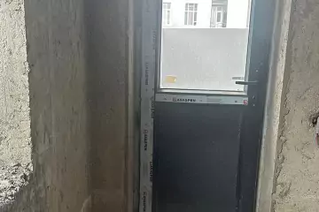 Satılır Yeni Tikili Heydər əliyev Mərkəzində