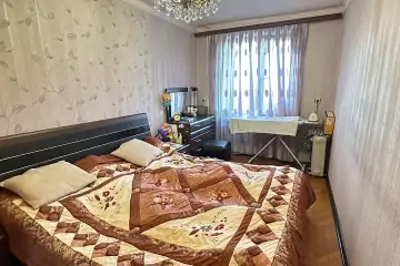 Satılır Köhnə Tikili İçərişəhərdə