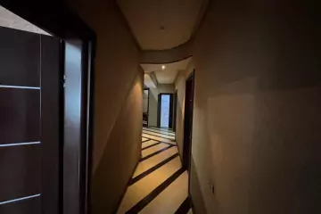 Satılır Yeni Tikili Elmler Akademiyasıda