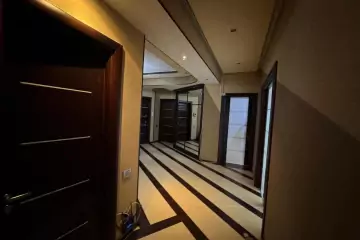 Satılır Yeni Tikili Elmler Akademiyasıda