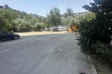 Satılır Yeni Tikili Elmler Akademiyasıda