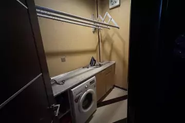 Satılır Yeni Tikili Elmler Akademiyasıda