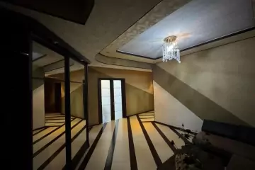 Satılır Yeni Tikili Elmler Akademiyasıda