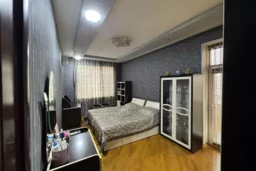 Satılır Yeni Tikili Elmler Akademiyasıda