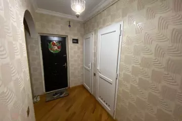Satılır Köhnə Tikili Bakıda