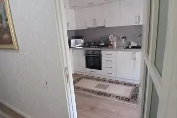 Satılır Köhnə Tikili Gənclikdə