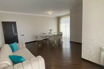 Satılır Yeni Tikili Yeni Yasamalda