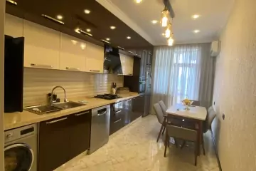 Satılır Yeni Tikili Yeni Yasamalda