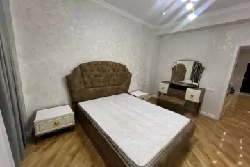 Satılır Yeni Tikili Bakı Kinoteatrıda