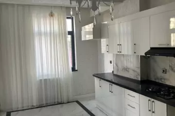 Satılır Yeni Tikili Həsən əliyev (keçmiş İnqilab)da