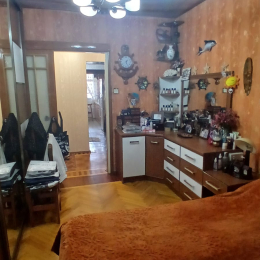 Satılır 3 otaqlı Köhnə Tikili 80 m², Beşmərtəbə