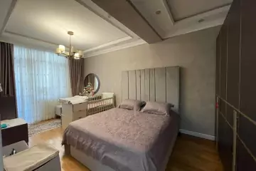 Satılır Yeni Tikili şərq Bazarında