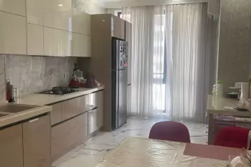 Satılır Yeni Tikili şərq Bazarında
