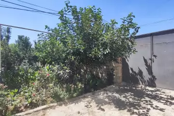 Satılır Həyət Evi Qaraçuxurda