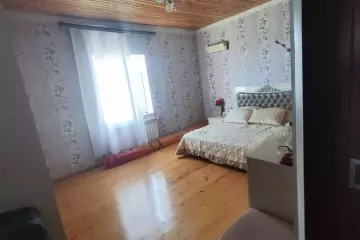 Satılır Həyət Evi Qaraçuxurda
