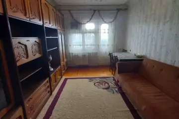 Satılır Köhnə Tikili Yasamalda