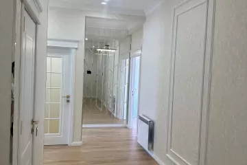 Satılır Yeni Tikili Heydər əliyev Mərkəzində